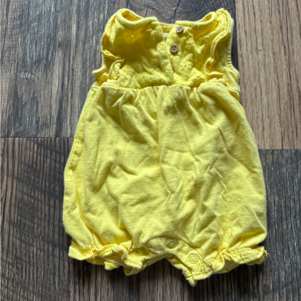 Assorted Baby Clothing Set - Picture 9 of 11
